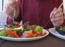 توصیه‌های تغذیه‌ای برای روزهای سرد/ خوراکی‌هایی که در فصل سرما بدن را گرم و سالم نگه می‌دارند