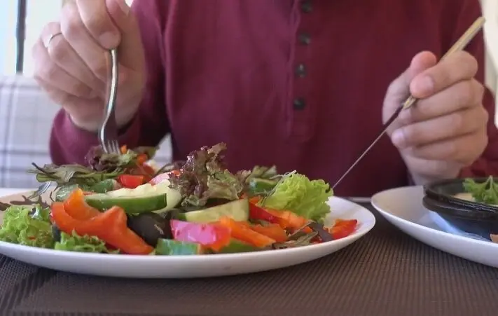 توصیه‌های تغذیه‌ای برای روزهای سرد/ خوراکی‌هایی که در فصل سرما بدن را گرم و سالم نگه می‌دارند