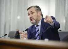 تد کروز: جو بایدن به روسیه و چین اجازه می‌دهند تا به مقامات ایران در ساخت برنامه تسلیحات هسته‌ای‌ کمک کنند