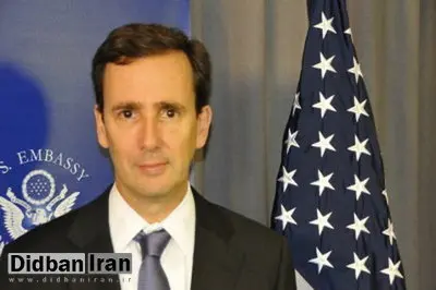 کیهان از شعرخوانی «آلن ایر» عصبانی شد