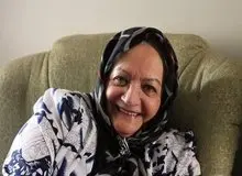 پسر شهلا ریاحی: درگذشت مادرم کذب است / چرا من بیمار را خارج از ایران این‌طور می‌ترسانید؟
