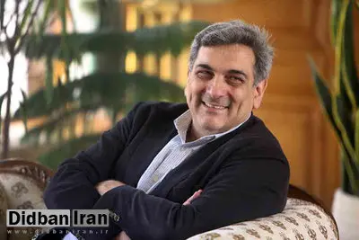 حضور گربه بازیگوش وسط مصاحبه تصویری با پیروز حناچی + فیلم