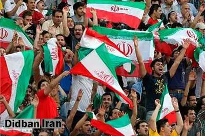 یک ایرانی سه هزار بلیت بازی ایران و سوریه را رایگان توزیع می کند