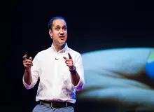 ممنوع‌الخروجی «کاوه مدنی» با تقاضای معاونتی در وزارت اطلاعات رفع شد
