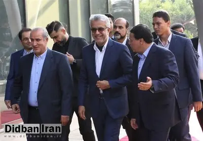 تخلفات ورزشی کارخانه فولاد مبارکه / از حقوق ۹۲ میلیون تومانی ساکت در ماه با وجود بازنشستگی تا اعاده به خدمت غیرقانونی تاج و دریافتی ۹۵۰ میلیون تومانی بدون کار و حضور!
