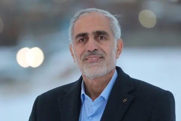 درخواست یک نماینده درباره فروش نفت؛ میزان فروش نفت چقدر است، درآمد آن کجا می‌رود/ با ویژه‌خواری آقازاده‌ها، خواهرزاده‌ها و برادرزاده‌ها برخورد شود