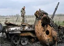 کامیکازه به سبک روسی/ روسیه تانک‌های قدیمی مملو از مواد منفجره را به سوی مواضع ارتش اوکراین می‌فرستد