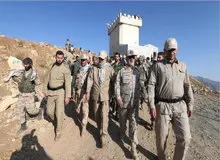 حضور علی لاریجانی با لباس نظامی در منطقه صفر مرزی