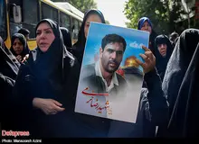 همسر شهید مدافع حرم: آقارضا محافظ حاج قاسم بود و در اغتشاشات سال ۱۳۷۸ و ۱۳۸۸ هم حضور داشت/ جرأت نمی کنیم بیرون از خانه بگوییم خانواده‌ شهید مدافع حرم هستیم