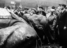 لهستان سفیر اسرائیل را احضار کرد

