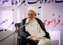 نماینده ولی فقیه در هرمزگان: دشمن چهل سال شکست خورده، حالا مانند بچه‌ها ناسزا می‌گوید