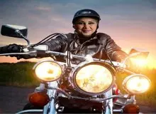 بهنوش بختیاری و موتور لاکچری اش/ تصاویر