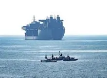 عبور فرماندهان نیروی دریایی آمریکا، بریتانیا و فرانسه از تنگه هرمز