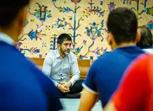 دبیر: زندگی‌نامه رسول خادم باید نوشته شود