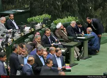 دفاعِ تمام قدِ نمایندگان از بیژن زنگنه: زنگنه یک برند در اپک است/ با تلاش آقای زنگنه 5 میلیارد دلار سرمایه گذاری خارجی شده است