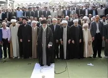 اقامه نماز عید فطر به امامت رهبر انقلاب در مصلای امام خمینی(ره)
