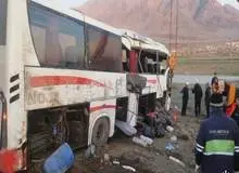 واژگونی اتوبوس خرم آباد - کرج در جاده سلفچگان / یک کشته و ۱۰ مصدوم