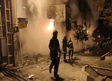 خبرگزاری فارس از قول یک آتشنشان: آشوبگران دست و پایم را گرفتند و مرا در آتش انداختند