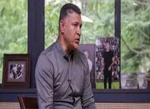 علی دایی: هواپیمای مسافربری را در فرودگاه کیش بر زمین نشانده وهمسر و دخترم را از هواپیما پیاده کردند/ خروج خانواده ام از کشور کاملا قانونی بود/ چیزهایی در زندگی‌ام می‌بینم که باورش برایم خیلی سخت است