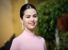 حضور سلنا گومز در نمایشگاه قرآن + عکس