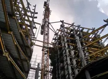 ماجرای بالاکشیدن ۲۰ قطعه زمین توسط شهرداریِ احمدی نژاد و ستاد اجرایی فرمان امام به کام «مال» ها/ اسناد