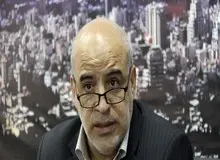 اقبال شاکری: دولت و شهرداری دست به دست هم داده‌اند تا مردم را تحت فشار قرار دهند