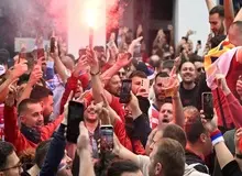 دختر آلمانی حواس هواداران صربستان را پرت کرد +ویدیو