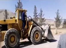 حمله نماینده مجلس با لودر به دانشگاه آزاد/ ابوترابی: به دانشگاه آزادحمله کردم تا تردد ۲۰ هزار نفر حل شود/FILM