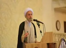 امام جمعه شیراز: مردم اروپا در حال تشرف به دین اسلام هستند/ جمهوری اسلامی آینده روشن برای جهان می سازد