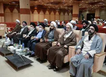 آیت الله حسینی قزوینی در جلسه با طلاب دارای ۳ فرزند و بالاتر:  امدادهای غیبی به کمک خانواده های دارای فرزند بالا می آید