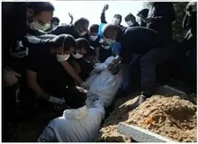 جلیل محبی، بدون ماسک در خاکسپاریِ یک روزنامه نگــار/ عکس
