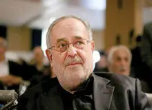 نظر عضو کمیسیون شوراها درباره مجوز برای برگزاری تجمعات قانونی/ به آقای روحانی تبریک عرض می کنم!
