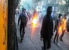 روزنامه جمهوری اسلامی: تجمع و اعتراض را می‌توان حق مردم دانست، ولی کشتن این و آن و تخریب اموال عمومی را نمی‌توان به کسانی که قصد اعتراض و اصلاح دارند نسبت داد