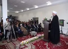 اقدامات دولت در حوزه‌ خطوط ریلی افتخارآمیز است/ تا پایان دولت یازدهم تقریباً هر ماه یک خط راه‌آهن افتتاح می شود/ همه بیاییم مقرراتی که دست و پای مردم را گرفته برداریم
