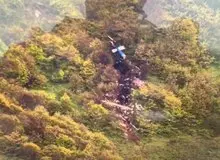 تحریم‌ها چگونه بر ایمنی هلیکوپتر‌های کهنه ایران اثر می‌گذارد؟ / هلیکپوتر حامل رئیس جمهور فقید ایران ۳۰ سال پیش وارد شده بود 