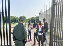 سرپرست وزارت دفاع آمریکا: اعزام نیروهای کمکی به مرز مکزیک از امروز آغاز خواهد شد / استقرار ۱۵۰۰ سرباز دیگر در مرز جنوبی به معنای افزایش ۶۰ درصدی نیروها است