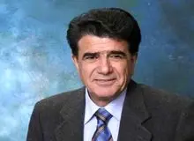 گزارش کنایه آمیز  نیویورک تایمز از تشییع پیکر استاد آواز ایران / مردم ایران می‌دانستند شجریان در کنارشان ایستاده است/ نماد آواز شایسته یک مراسم تشییع ملی بود 
