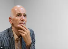 فراستخواه، جامعه شناس: برخی اساتید اخراجی فقط به خاطر حمایت‌شان از یک دانشجو اخراج شده اند/ ۶۰ درصد جوانان میل به مهاجرت دارند