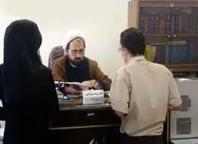 دلیل عجیب زنی برای طلاق: شوهرم با برادرم رفت و آمد دارد