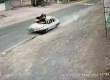 زیر گرفتن ۲ زن با ماشین در نوشهر+فیلم 