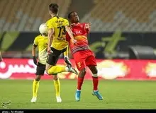 جذب مربی و بازیکن خارجی در فوتبال ایران ممنوع شد/ بازیکنان شاغل مشکلی ندارند