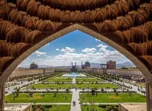 آغاز مرمت طبقه دوم میدان نقش جهان؛ تلاش مردم برای بهبود وضعیت دو برج