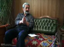 سلیمی نمین: غرب تلاش می‌کند جامعه ما را نسبت به دوران سلطه، خوش‌بین کند/ دیکتاتوری پهلوی بدون انقلاب در هم کوبیده نمی‌شد/ اینکه می گویند «زمان» عامل پیشرفت‌های بعد از انقلاب بوده دروغ است!