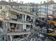 خروج یک دختر از زیر آوار پس از ۴۵ ساعت در شهر قهرمان ماراش ترکیه