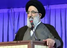 امام جمعه کرج:  در مورد برجام برخلاف خواست رهبری حرکت می‌کنند/ قرن جدید به ربع نرسیده اسرائیل وجود نخواهد داشت 
