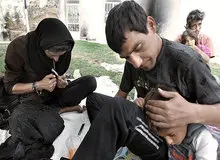 علت گرایش به موادمخدر از زبان یک متخصص اعصاب و روان /خوردن غذای لذت‌ بخش ۳۰ درصد دوپامین در مغز ترشح می‌ کند و شیشه 1100درصد