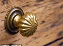 فلز مس کرونا را در  ۴ ساعت می‌کشد