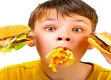 غذاهای چرب ریسک مشکلات روانی را در کودکان به همراه دارد
