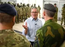 فرمانده سابق ناتو: بریتانیا فرزندانش را برای جنگ آماده کند