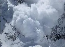 خطر سقوط بهمن و ریزش سنگ در جاده چالوس